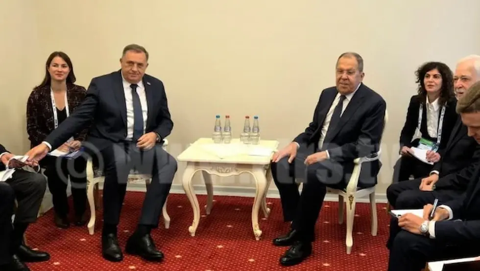 Додик и Лавров