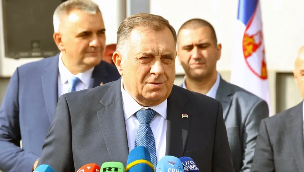 Милорад Додик