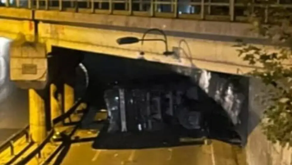 Колоне возила протежу се километрима: Преврнуо се камион у Илиџи