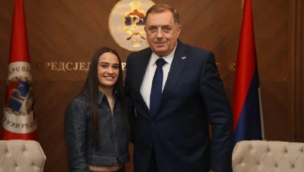 Dodik čestitao bokserki Sari Ćirković: Srpska ima čime da se ponosi