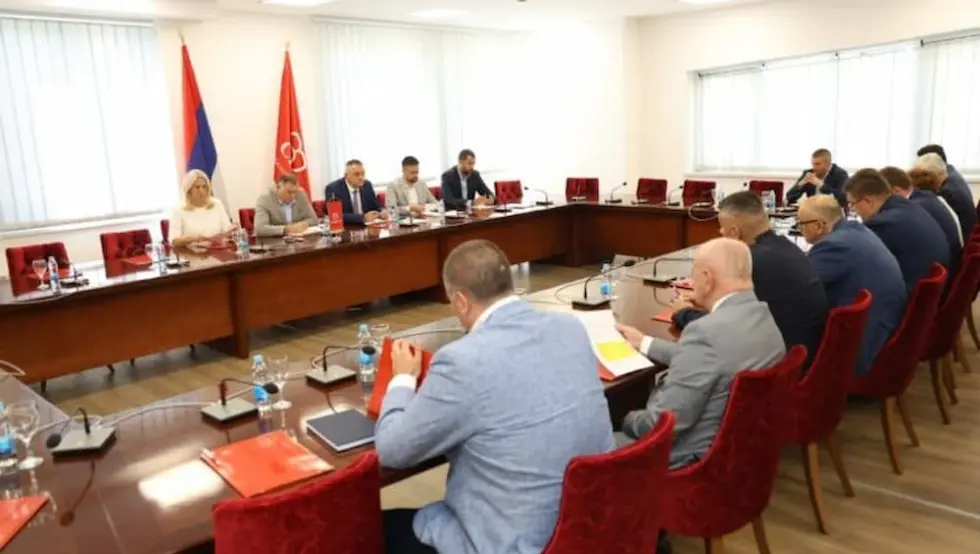 Sutra sastanak lidera stranaka vladajuće koalicije u Banjaluci