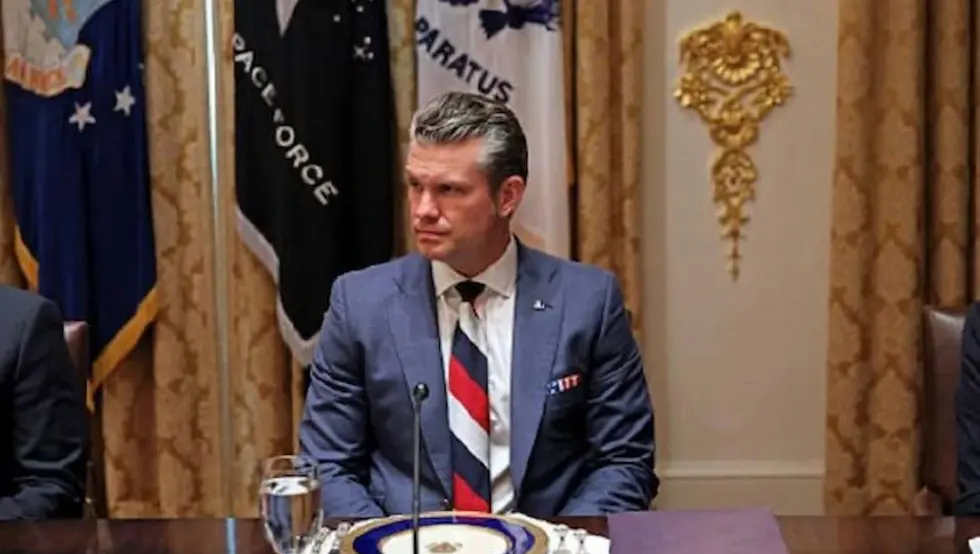 Пит Хегсет