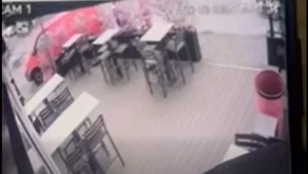 (VIDEO) Ćurlić objavio snimak napada u kafiću