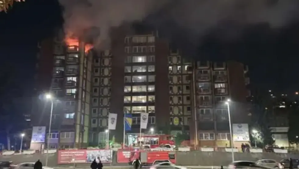 Пожар у Дому пензионера у Тузли