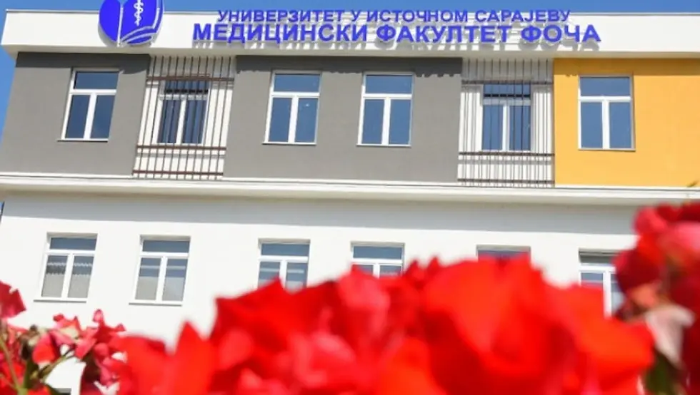 Откривен тифус у Фочи: Заражена студенткиња из Индије