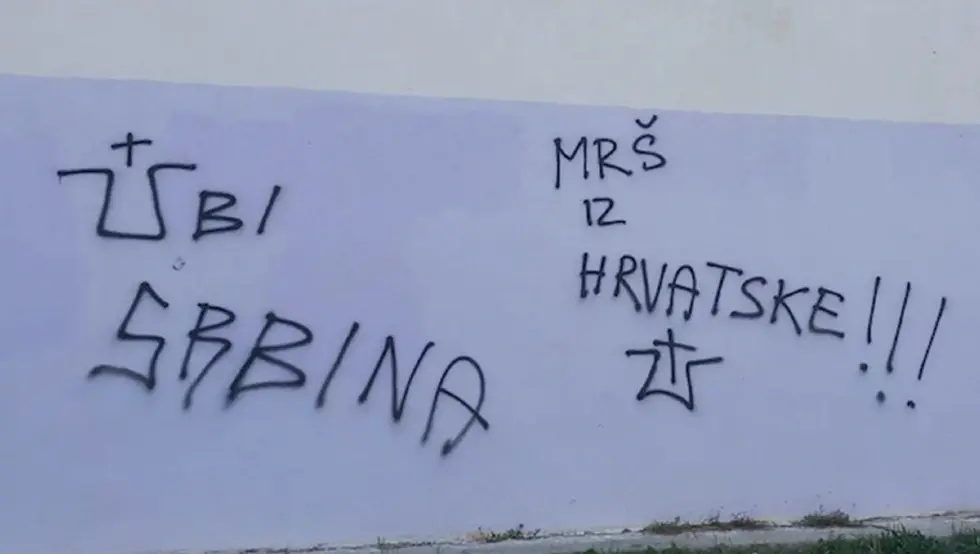У Сплиту исписани графити "Убиј Србина" и "Мрш из Хрватске"