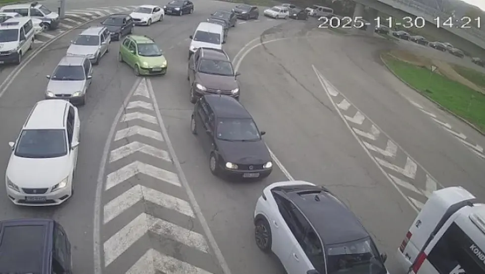 ПАО СИСТЕМ: Обустављен саобраћај на свим граничним прелазима