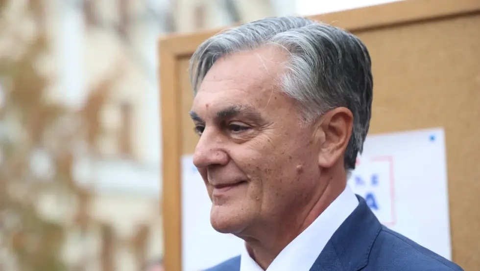 Синиша Каран