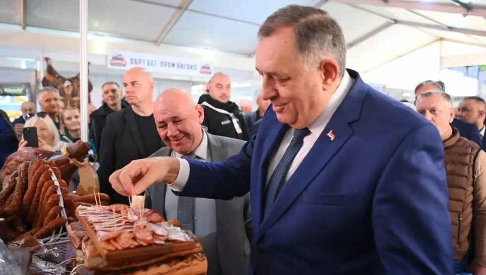 Додик: Можда не можемо направити најбољи компјутер, али српски домаћини производе најбољи пршут