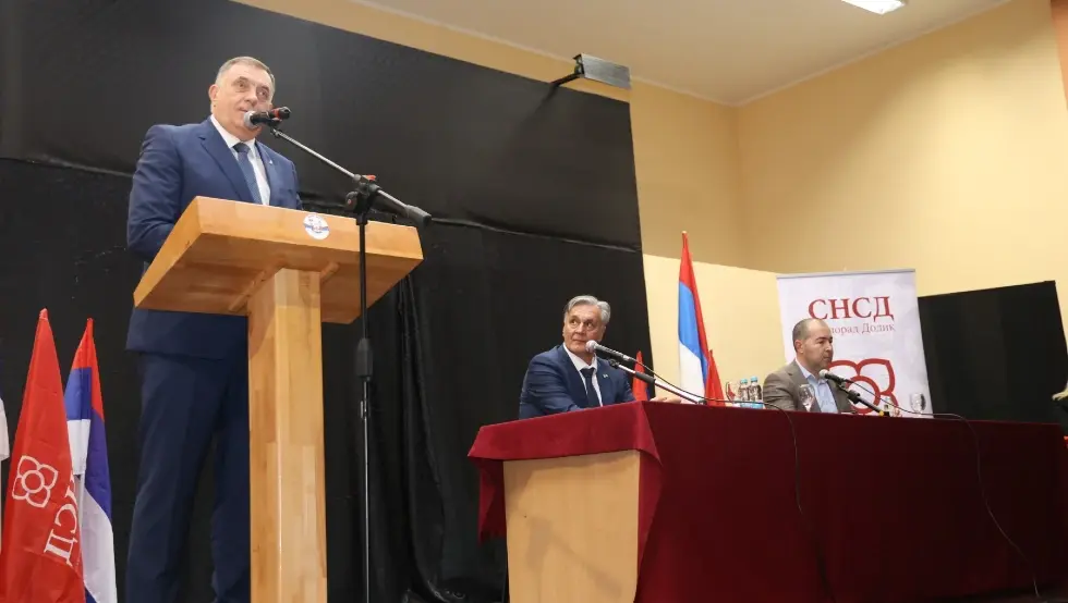 Милорад Додик