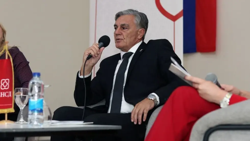 Синиша Каран