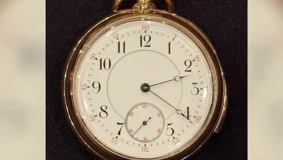 Златни џепни сат