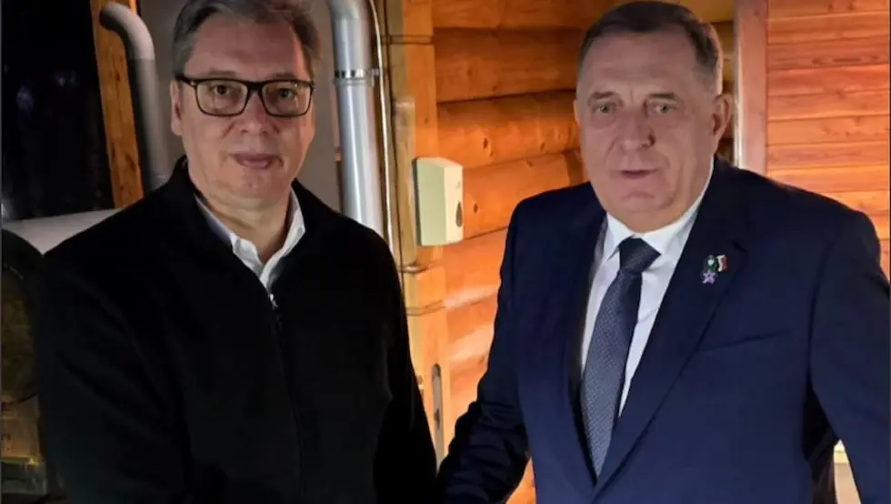 Вучић и Додик