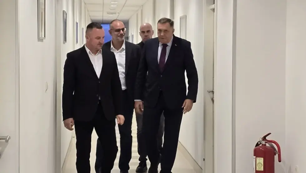 Додик и Каран у Станарима