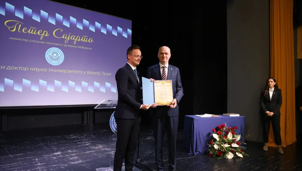 (ВИДЕО) Гајанин Сијарту уручио почасни докторат