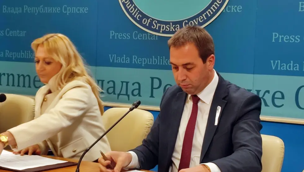 Селак Влада