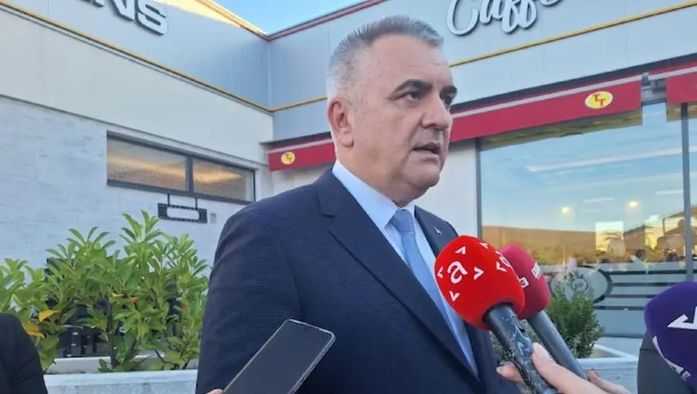 (ВИДЕО) Минић: Радници РиТЕ "Угљевик" опет на послу, почео ископ угља