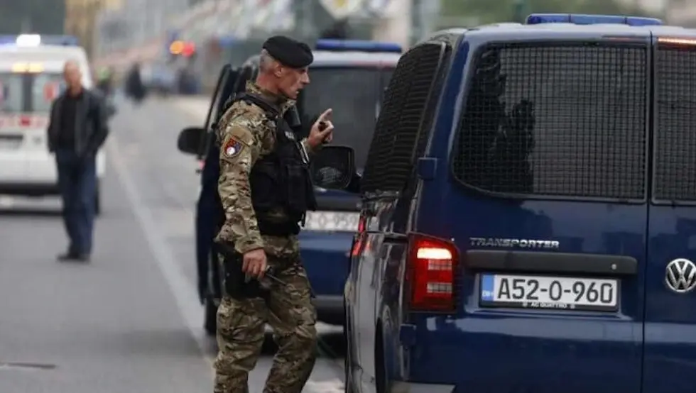 Ухапшени полицајци у Сарајеву, један осумњичен за полну злоупотребу малољетнице