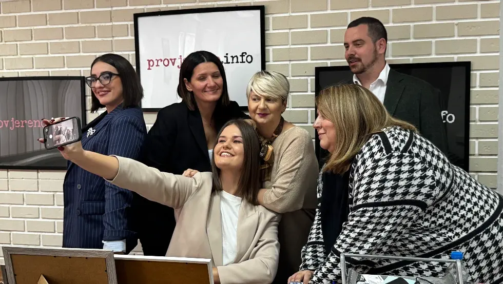 редакција провјерено