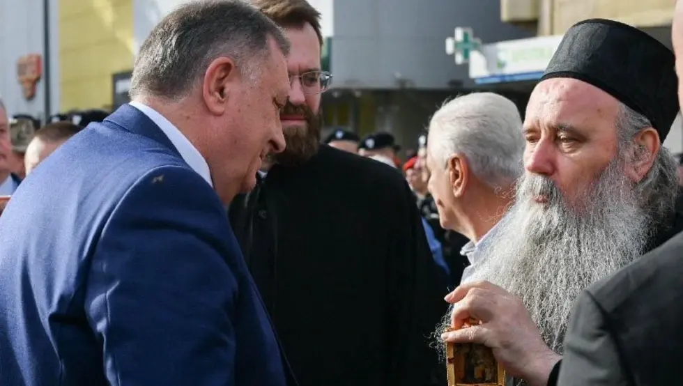 Додик добио поклон од митрополита Фотија: Дубоко захвалан