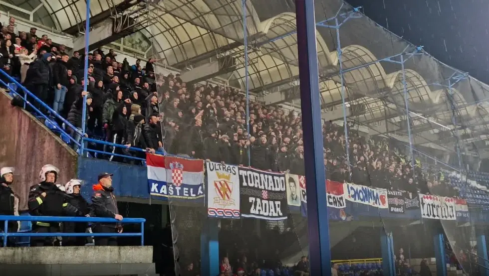 Хрватски навијачи у ЦГ