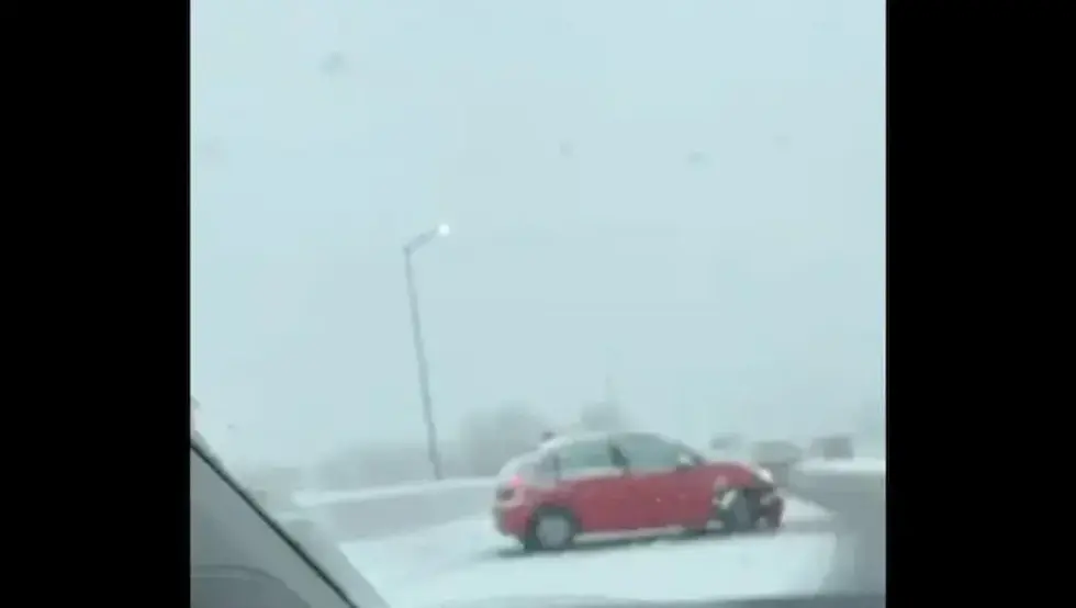 Удес на Брзој цести, снијег паралисао саобраћај