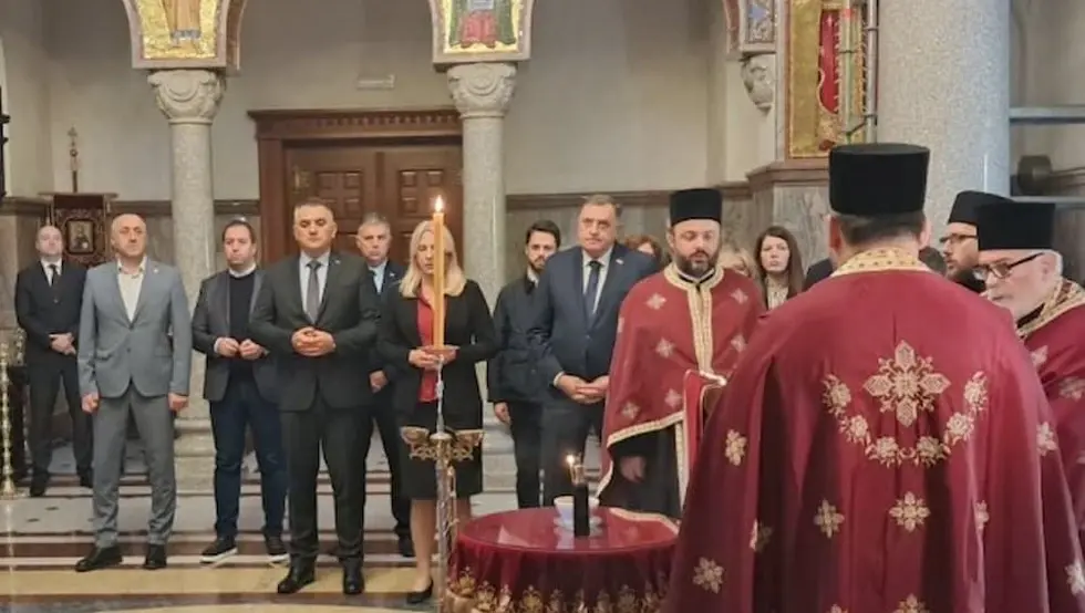 Званичници Српске у Храму Христа Спаситеља на помену жртвама из Новог Сада