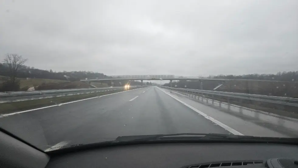 Аутопут, киша, зима,