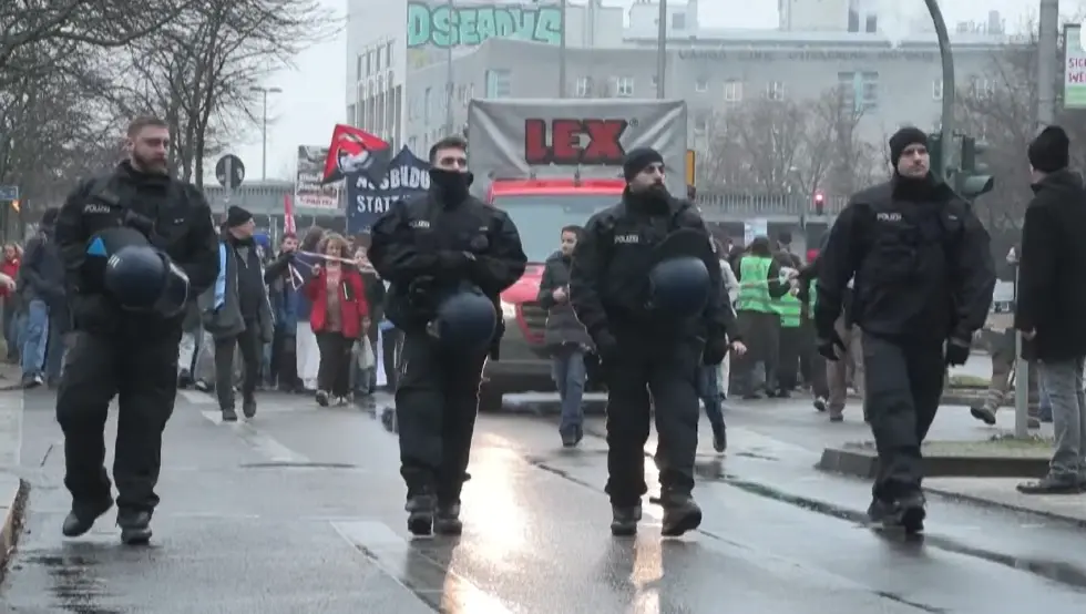 Берлин протести