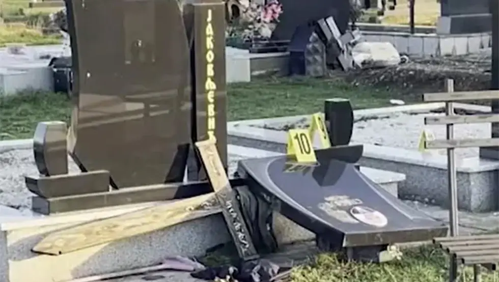 Вандализам на Косову