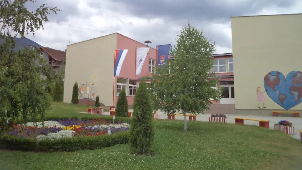 Мркоњић Град школа