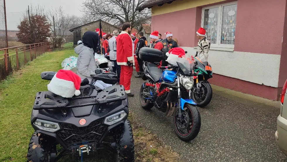 мото амигоси