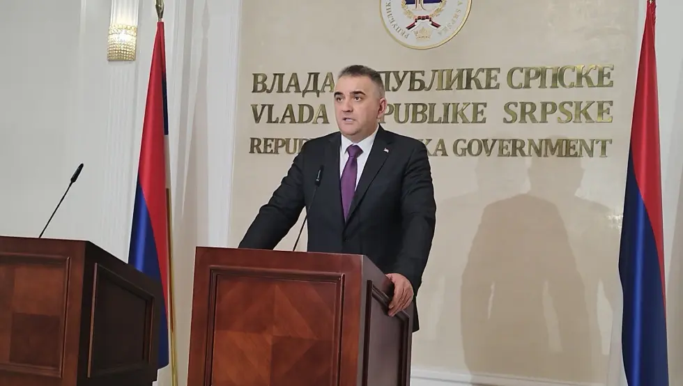 Минић: Повећање плата од марта наредне године