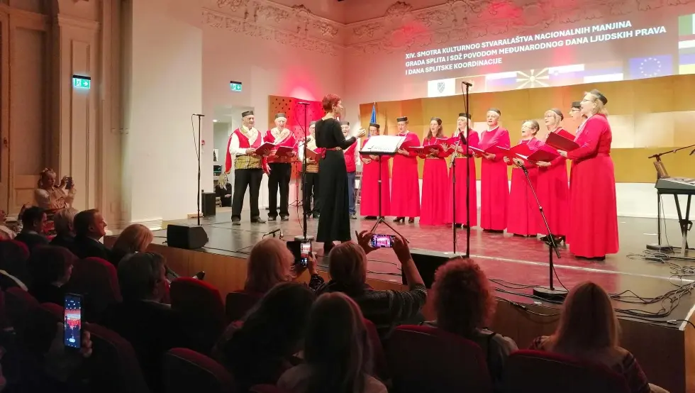 Сплит фолклор