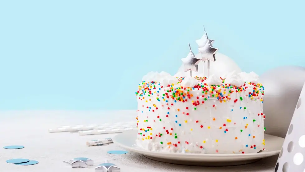 Милићи: Ошамарио жену и гађао је тортом у главу