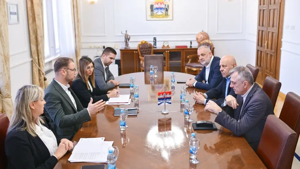 Станивуковић: Имамо потписе 11 одборника, заказали смо редовну сједницу за сриједу