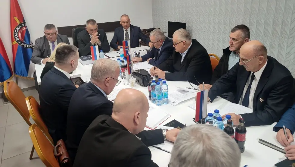 Минић и борци