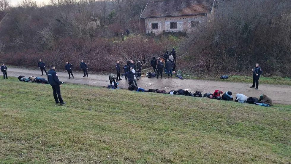 Градишка: У току велика акција, пронађена 43 илегална мигранта