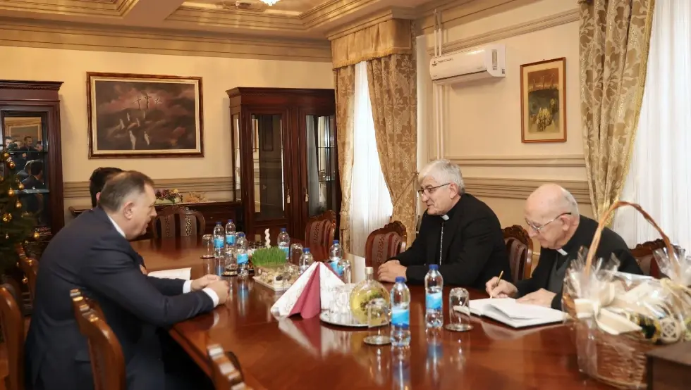 Додик и Мајић