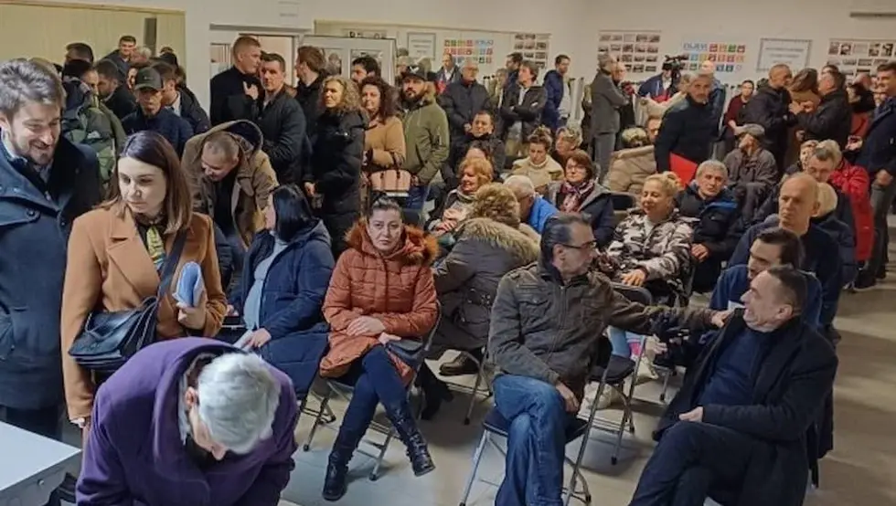 Росуље мјештани