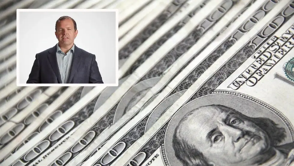 (ВИДЕО) Директор исплатио радницима бонусе од 240 милиона долара