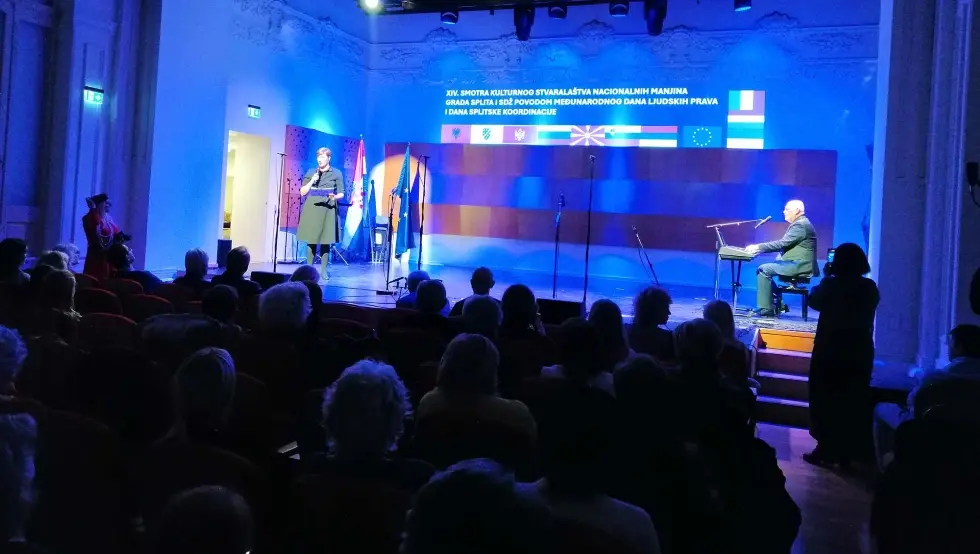 Сплит фолклор