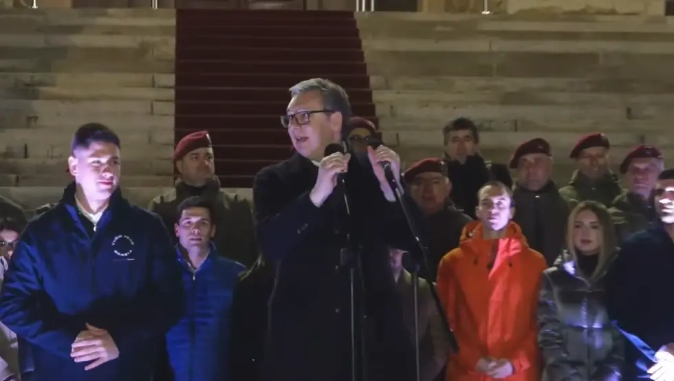 Вучић испред Скупштине: Хвала свима који су одбранили Србију