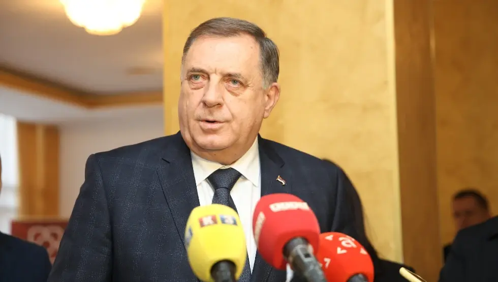 Додик: Сарајево не блокира прелаз Градишка због процедура, већ због политике према свему што долази из Српске