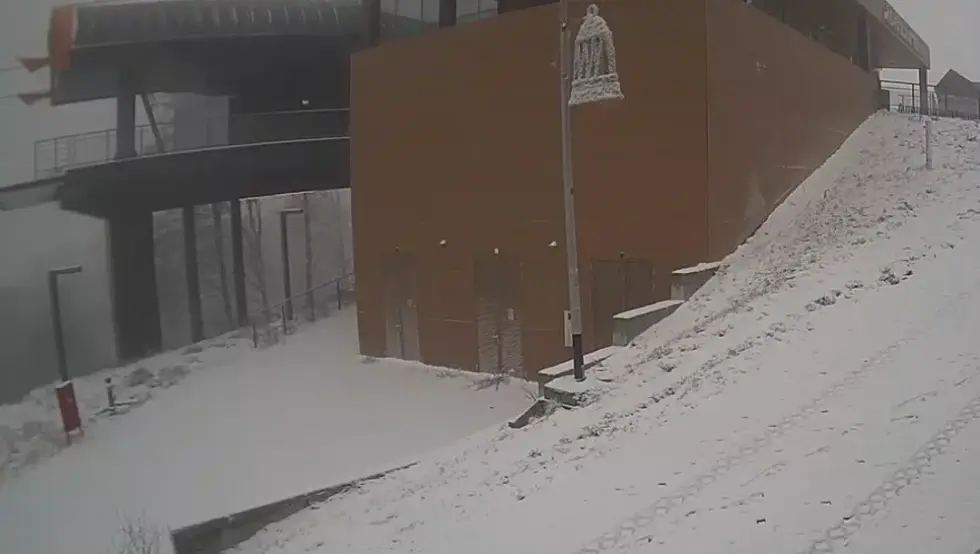 Пада снијег у дијеловима Хрватске, ХАК издао упозорење