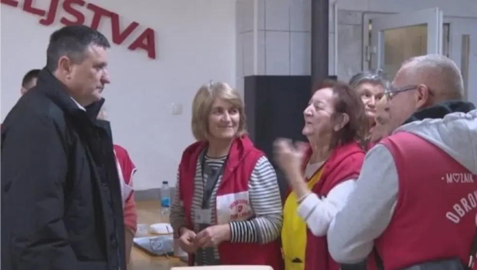 Хуманост на дјелу: Ђајић спрема новогодишњи ручак за 500 корисника јавне кухиње