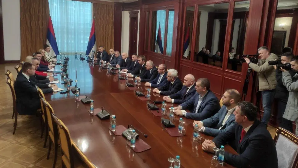 консултације