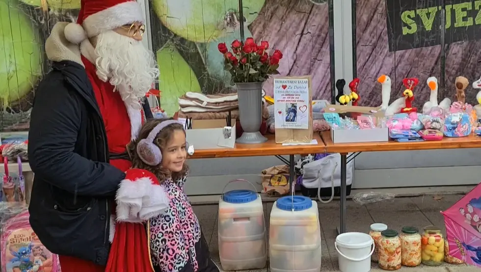 Хуманитарни базар Добој