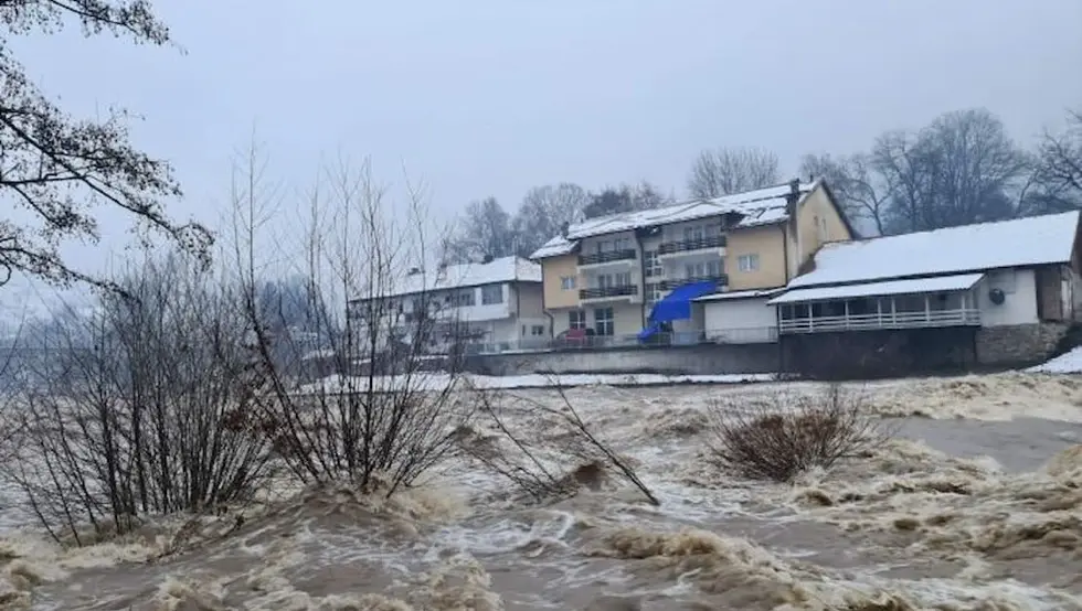 Фоча поплава