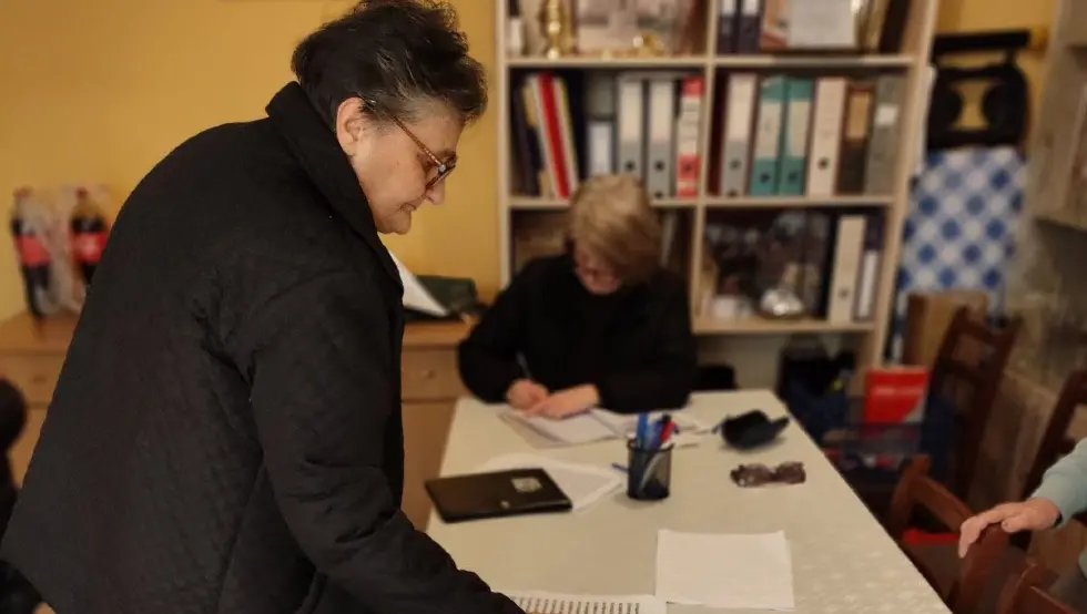 помоћ Братунац